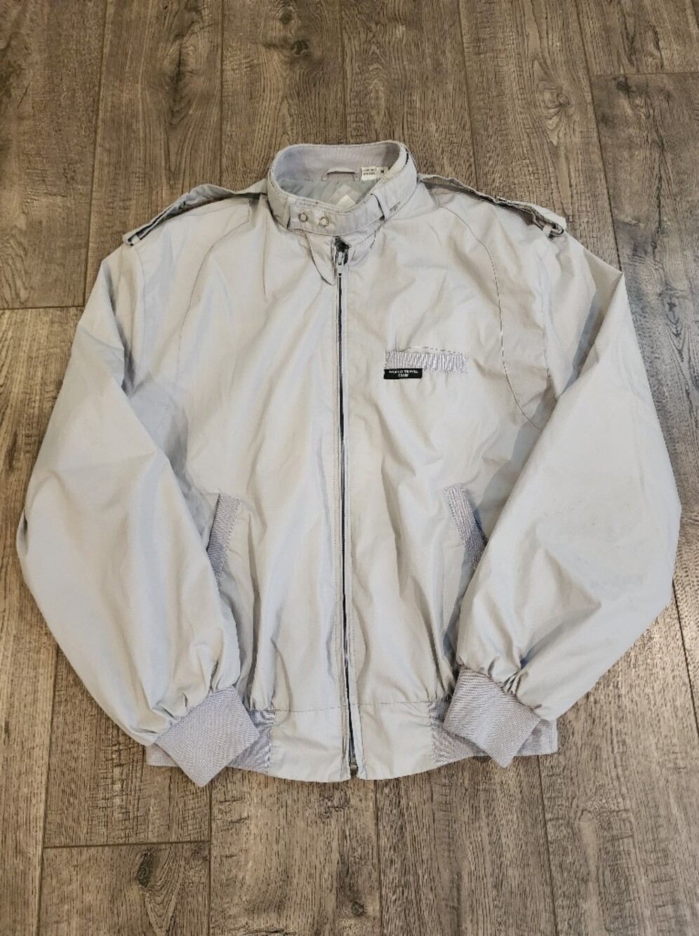 VTG World Travel Club Racer Men Jacket Light Gray Size M Full Zip Snap Collar